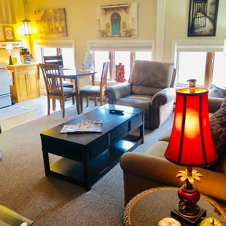 Galena Penthouse Overlooking Main Street With Free Off Street Parking מראה חיצוני תמונה