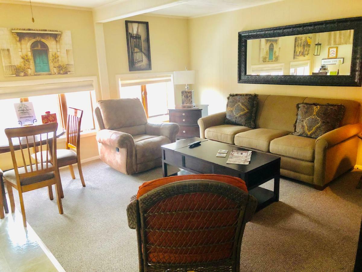 Galena Penthouse Overlooking Main Street With Free Off Street Parking מראה חיצוני תמונה